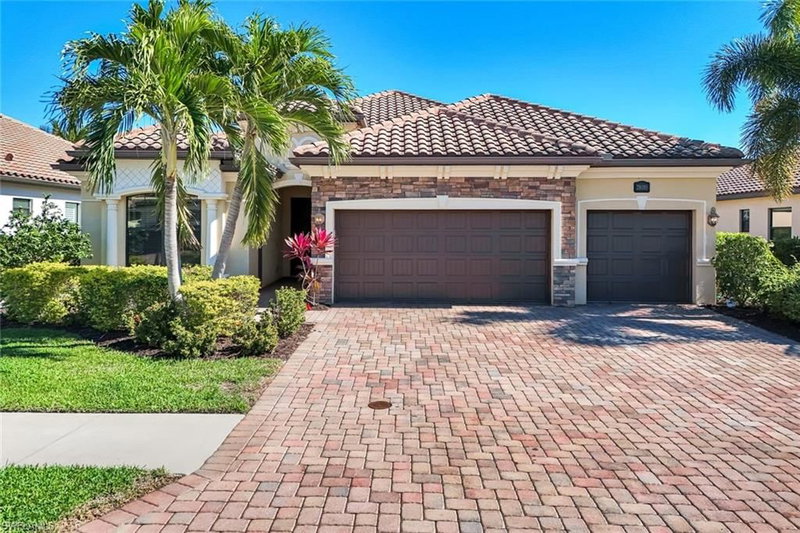 28085 Wicklow CT photo 4