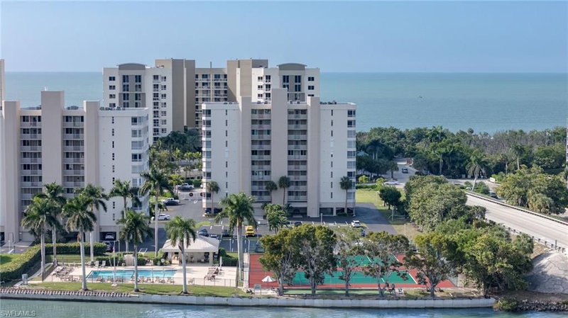 11118 Gulf Shore DR photo 4