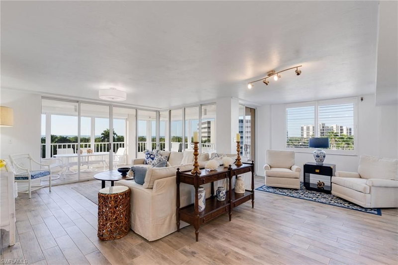 11118 Gulf Shore DR photo 5
