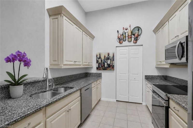 27107 Matheson AVE photo 2