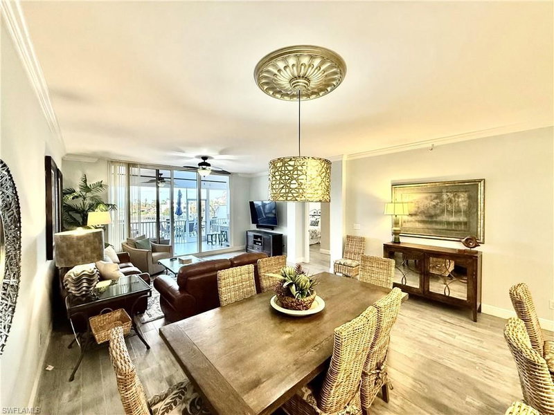 410 Flagship DR photo 2