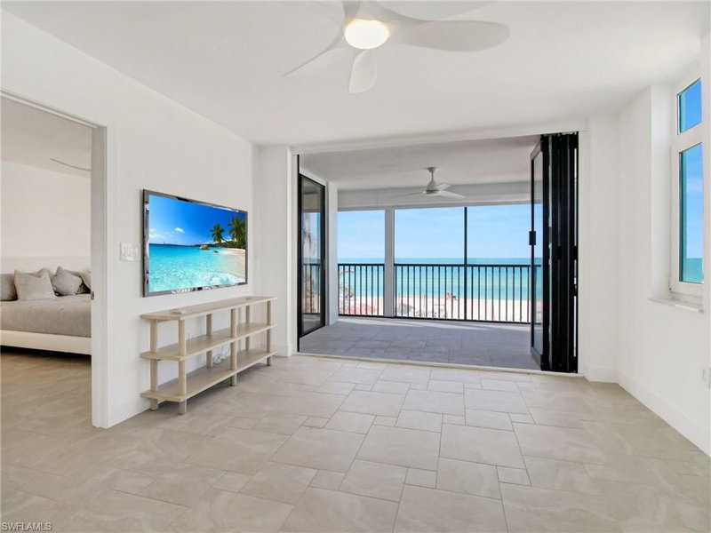 9415 Gulf Shore DR photo 1