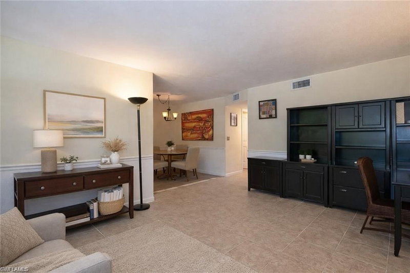 4290 Gulfstream DR photo 4