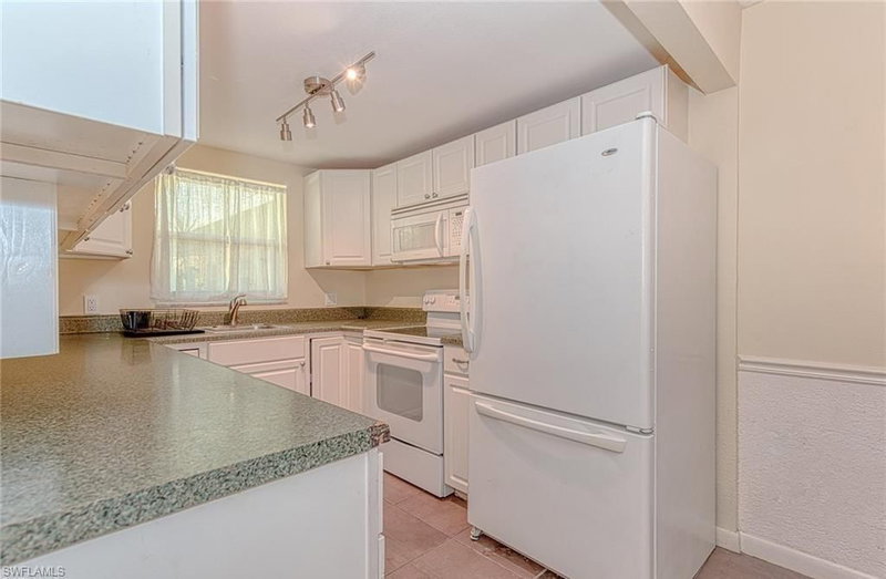 4290 Gulfstream DR photo 5