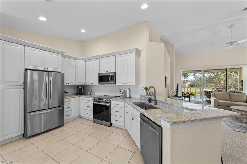 10127 Colonial Country Club BLVD photo 5