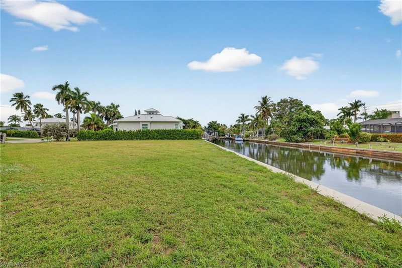 1693 BONITA CT photo 5