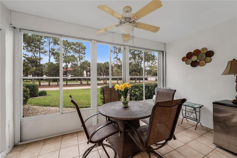 200 Valley Stream DR photo 2
