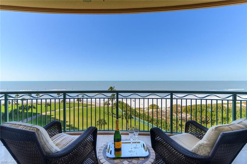 940 Cape Marco DR photo 2