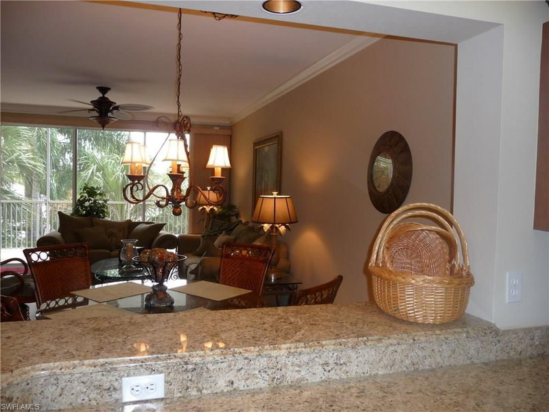 7709 Pebble Creek CIR photo 5