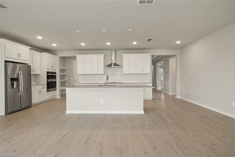 1845 Summerlit AVE photo 3