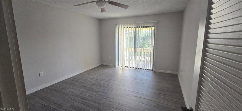 925 Palm View DR photo 3