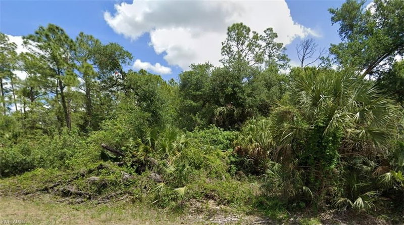 718 Louis AVE photo 1