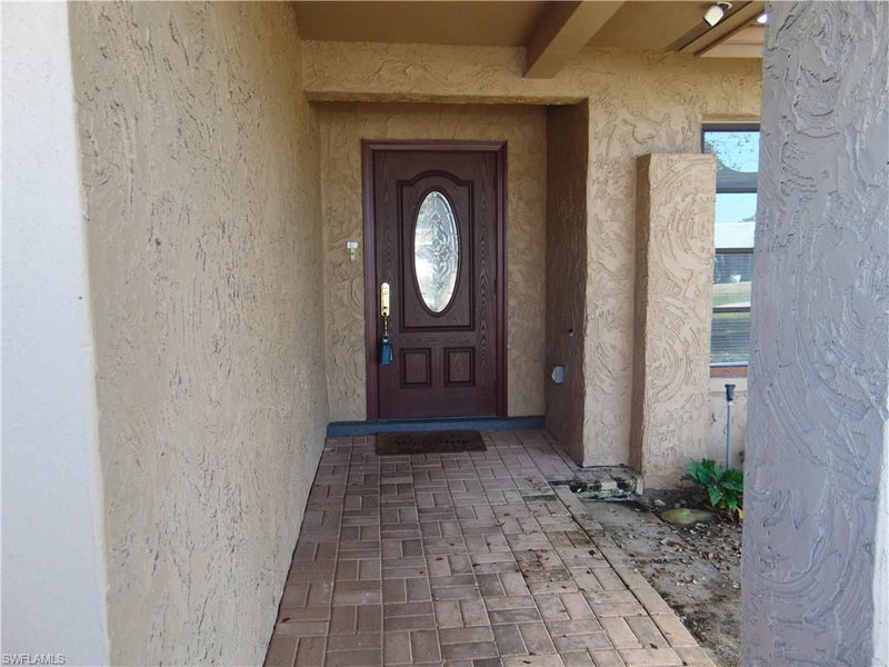 82 Johnnycake DR photo 4