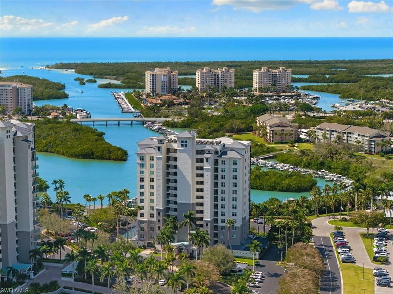 430 Cove Tower DR photo 2