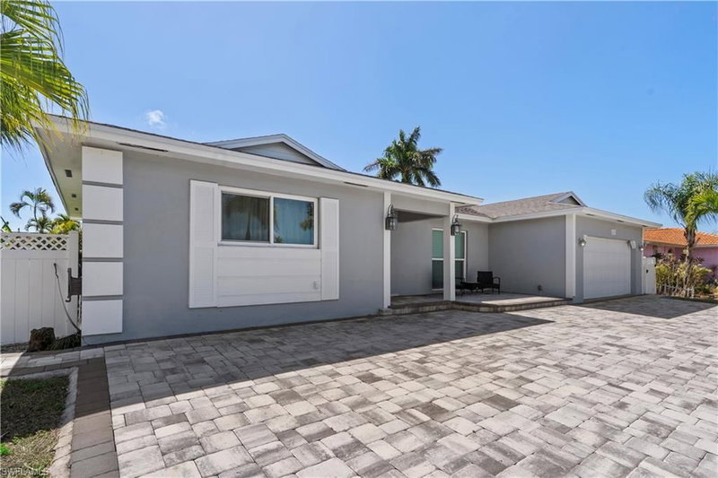 1263 Collier BLVD photo 4