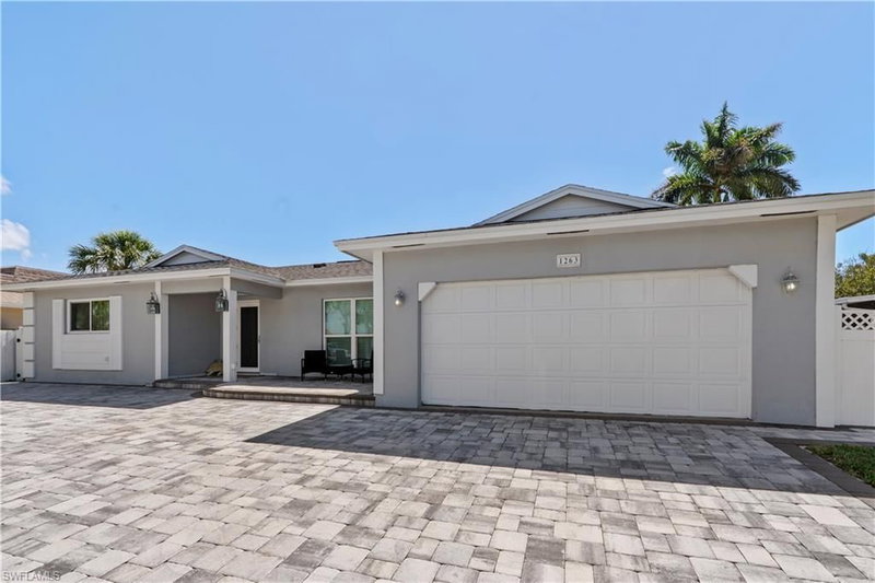 1263 Collier BLVD photo 5