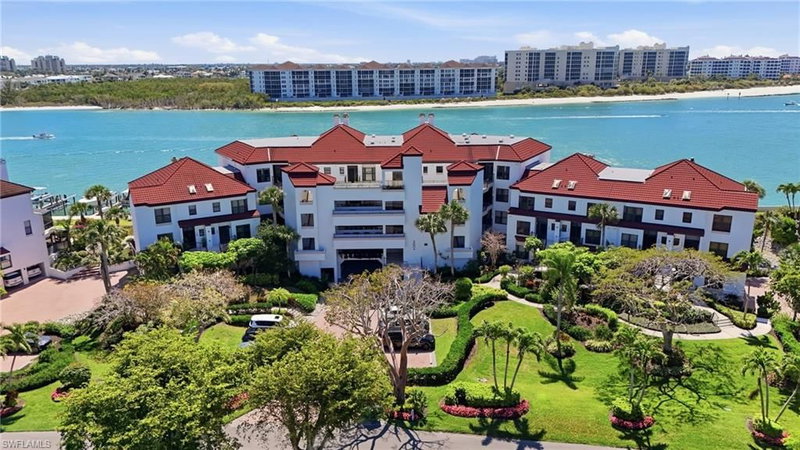 309 La Peninsula BLVD photo 3