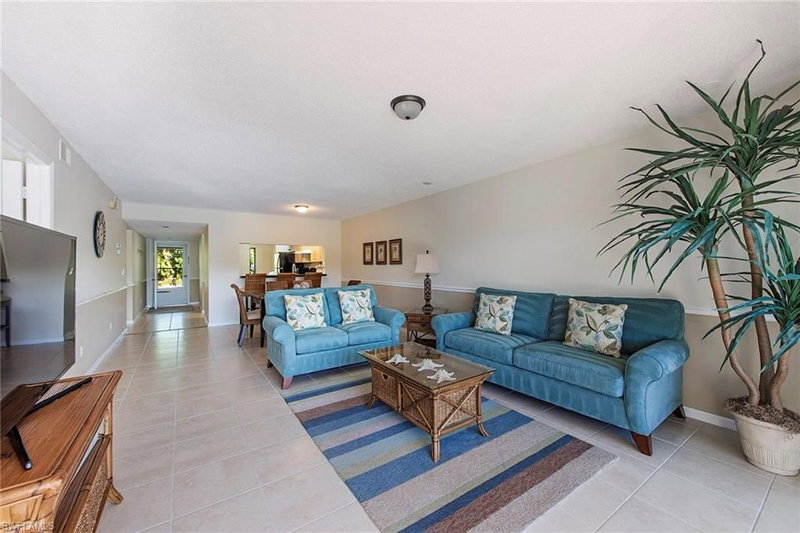 1290 Yesica Ann CIR photo 3