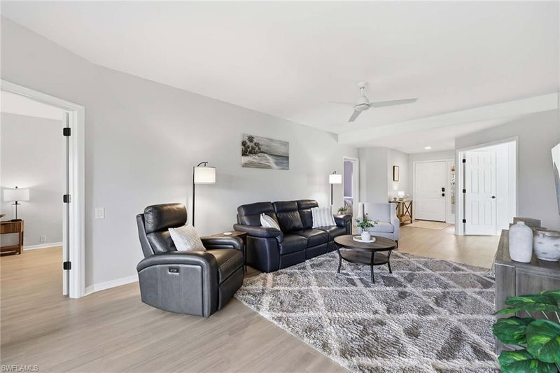 13205 Sherburne CIR photo 3