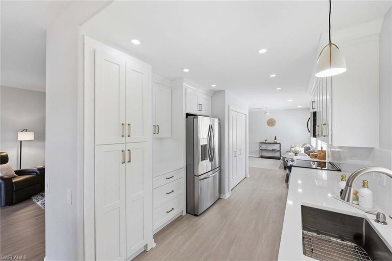 13205 Sherburne CIR photo 4