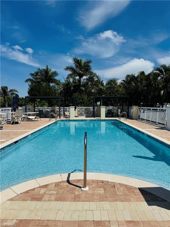1402 Collier BLVD photo 5