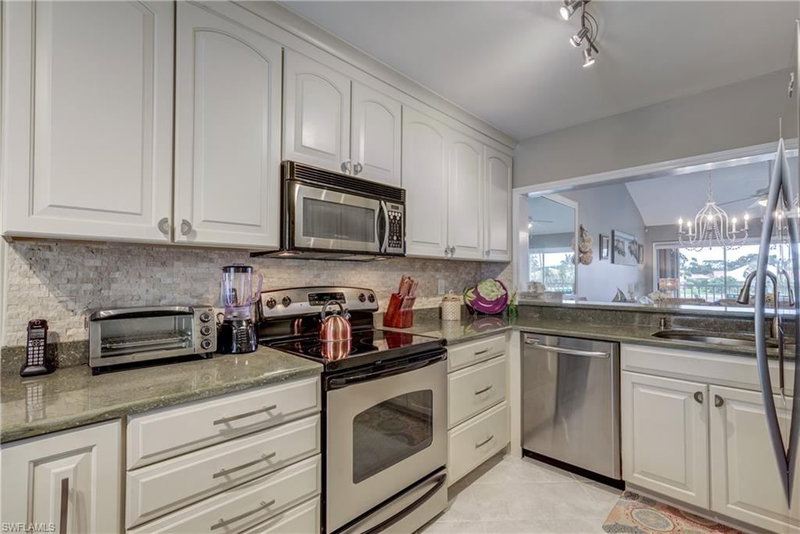 760 Augusta BLVD photo 4