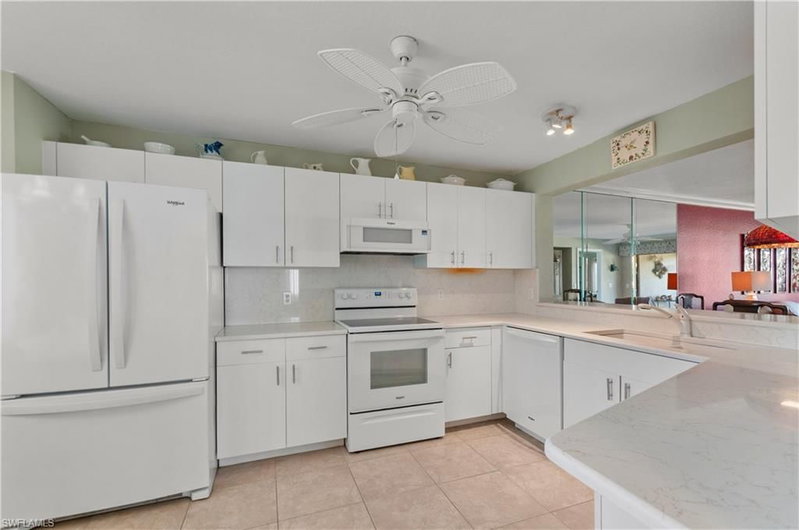 515 Gabriel CIR photo 3