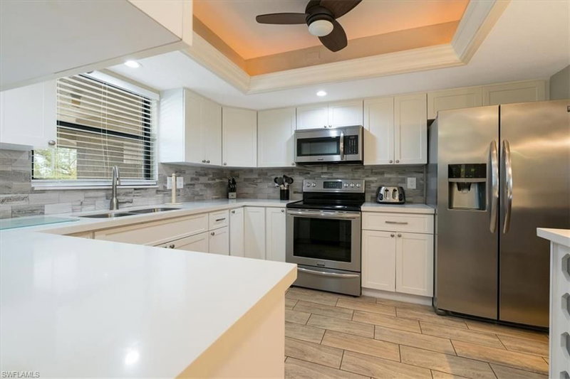 75 Saint Andrews BLVD photo 2
