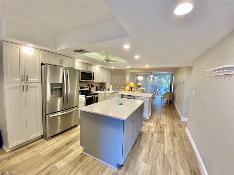 290 Naples Cove DR photo 4