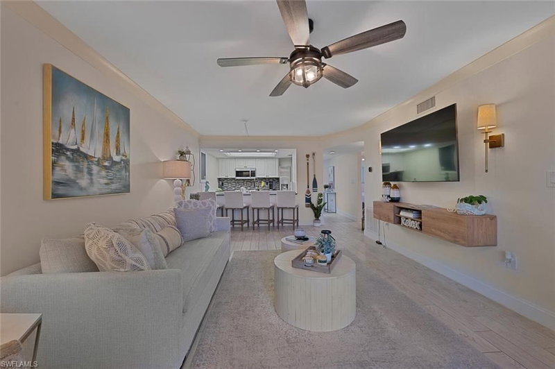 154 Cypress WAY E photo 1