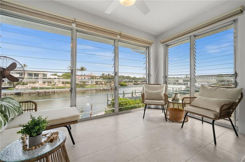 1550 GULF SHORE BLVD N photo 1
