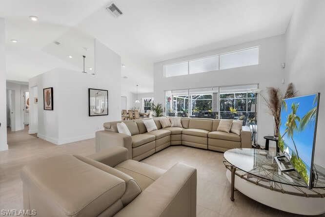 532 Roma CT photo 3