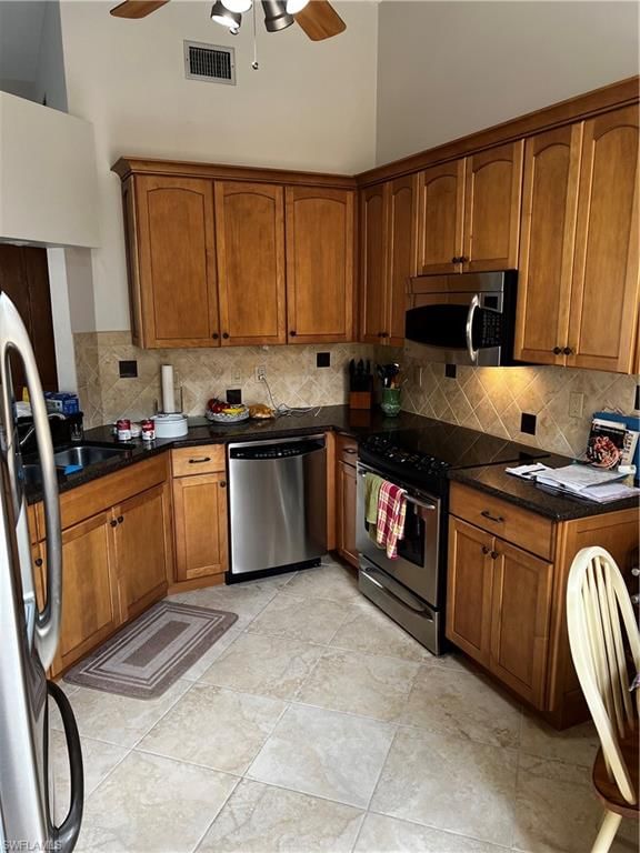 607 Beachwalk CIR photo 3