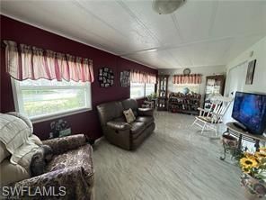 857 Manatee RD photo 2