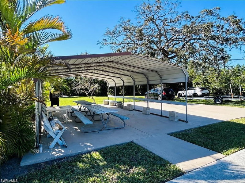 857 Manatee RD photo 5