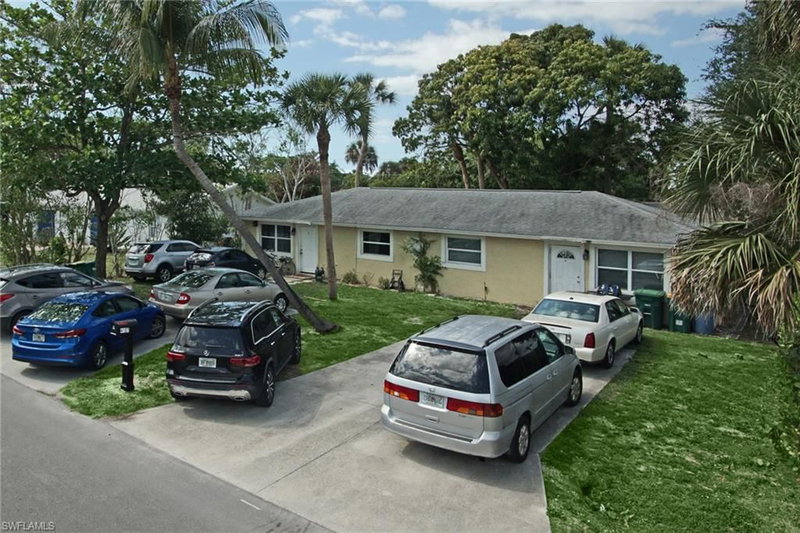 4107 Mindi AVE photo 1