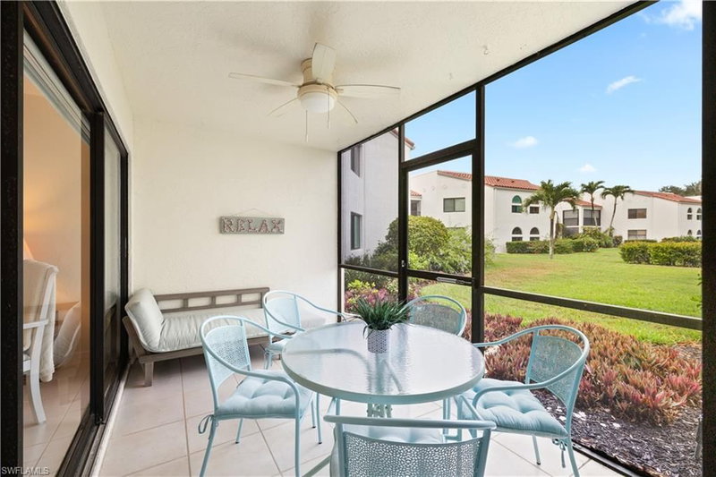 565 Beachwalk CIR photo 5