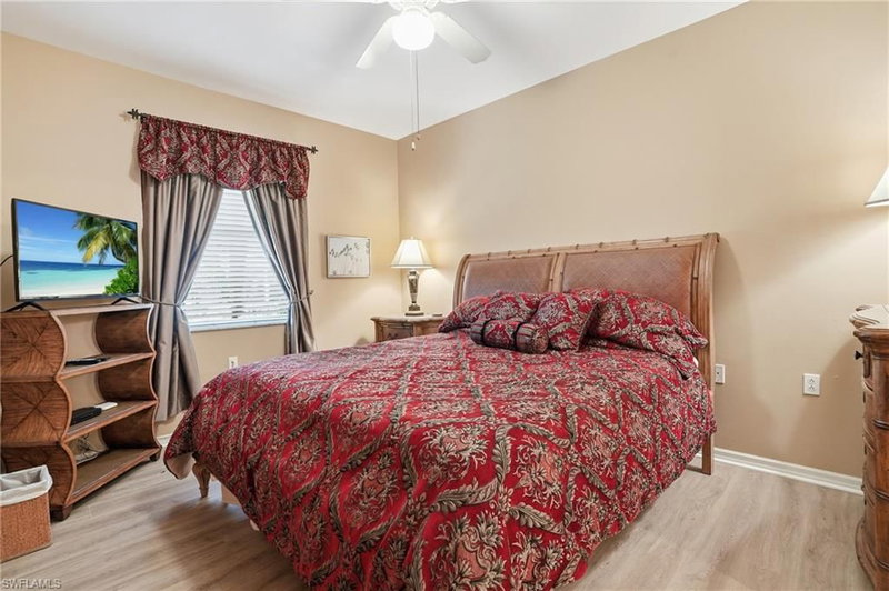 2730 Cypress Trace CIR photo 4