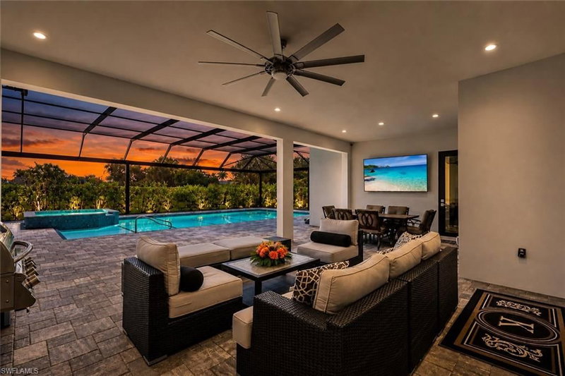 9974 Winterview DR photo 3