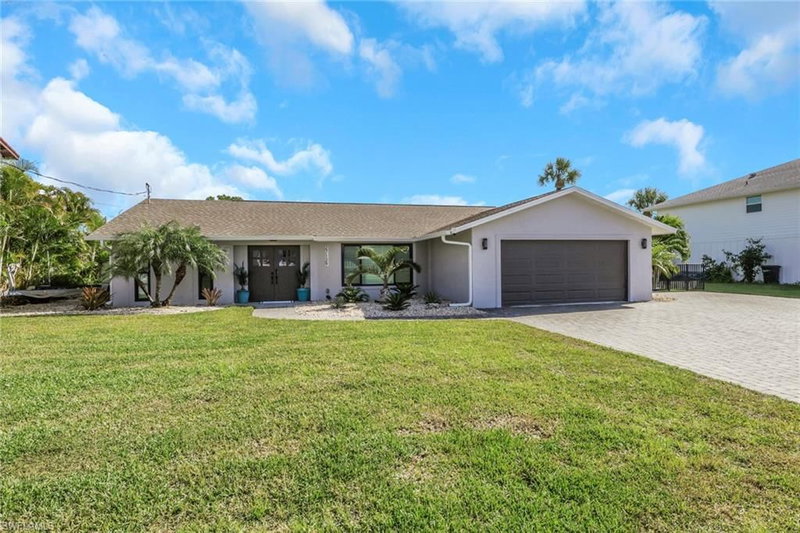 27129 Holly LN photo 2
