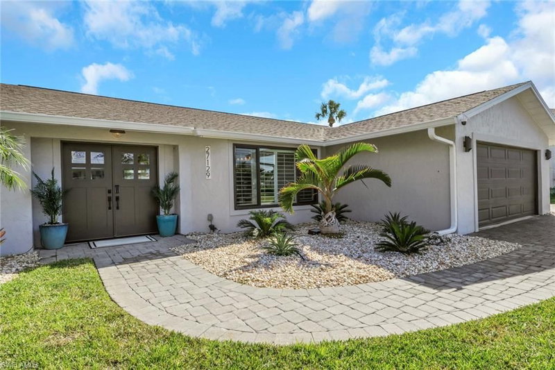 27129 Holly LN photo 3