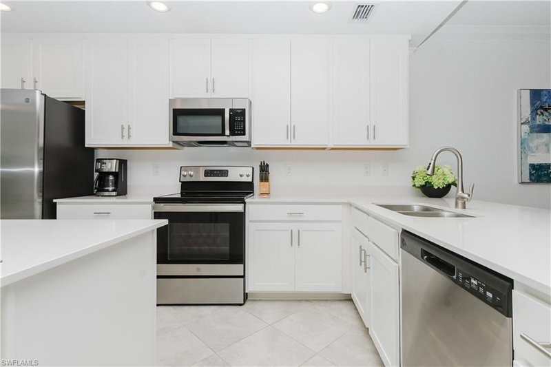 6023 ELLERSTON CIR photo 3