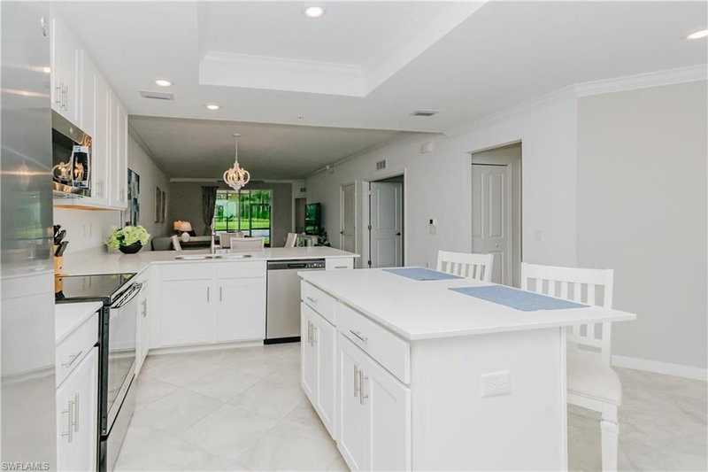 6023 ELLERSTON CIR photo 4
