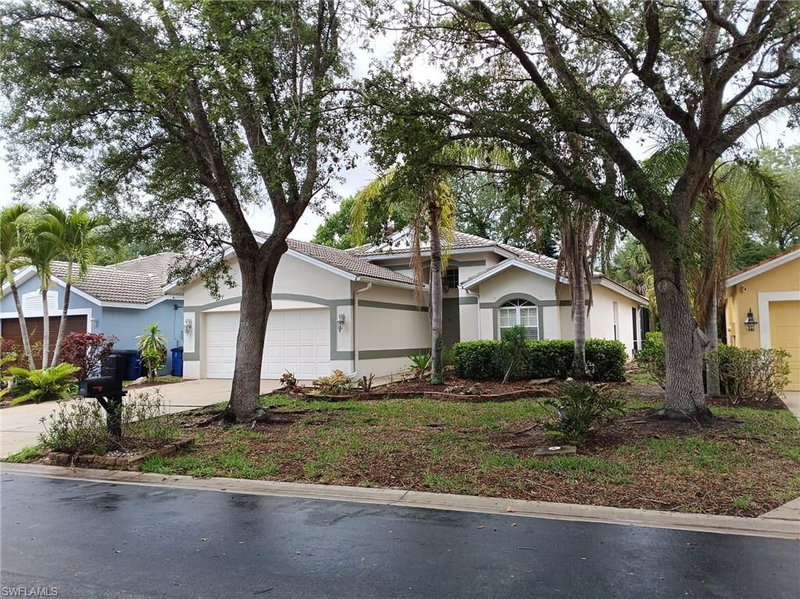 9894 Colonial WALK N photo 2