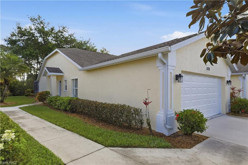 5778 Greenwood CIR photo 2