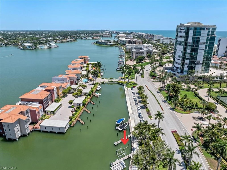 4090 Gulf Shore BLVD N photo 3