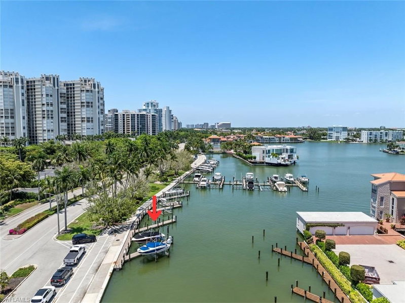 4090 Gulf Shore BLVD N photo 5