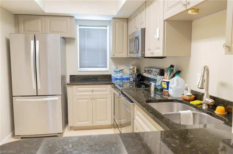 27249 Pullen AVE photo 5