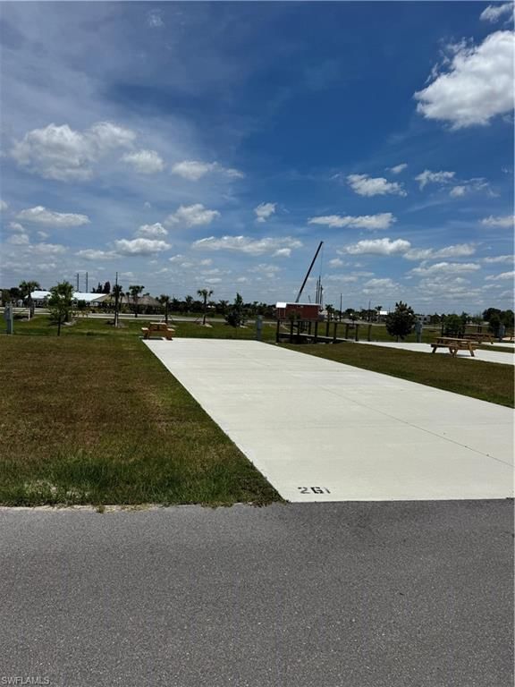 261 Horizon RD photo 5