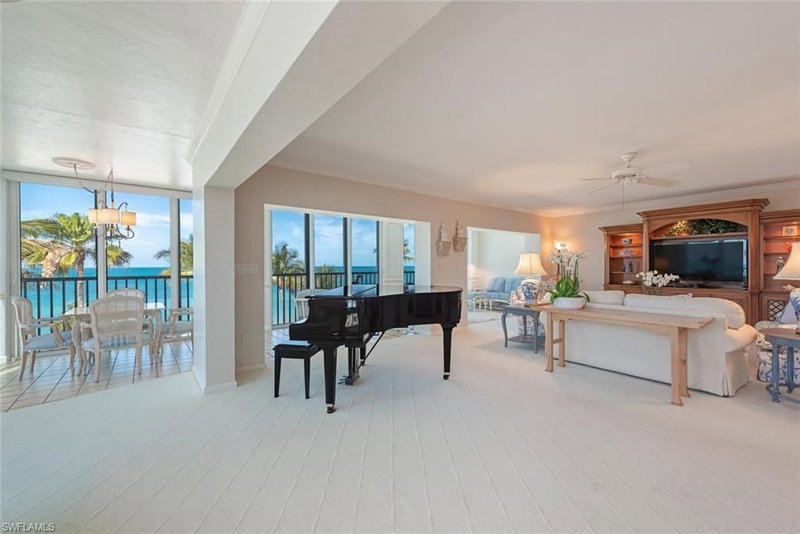 3377 GULF SHORE BLVD N photo 4